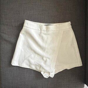 Dynamite skort? Shorts? SIZE 2